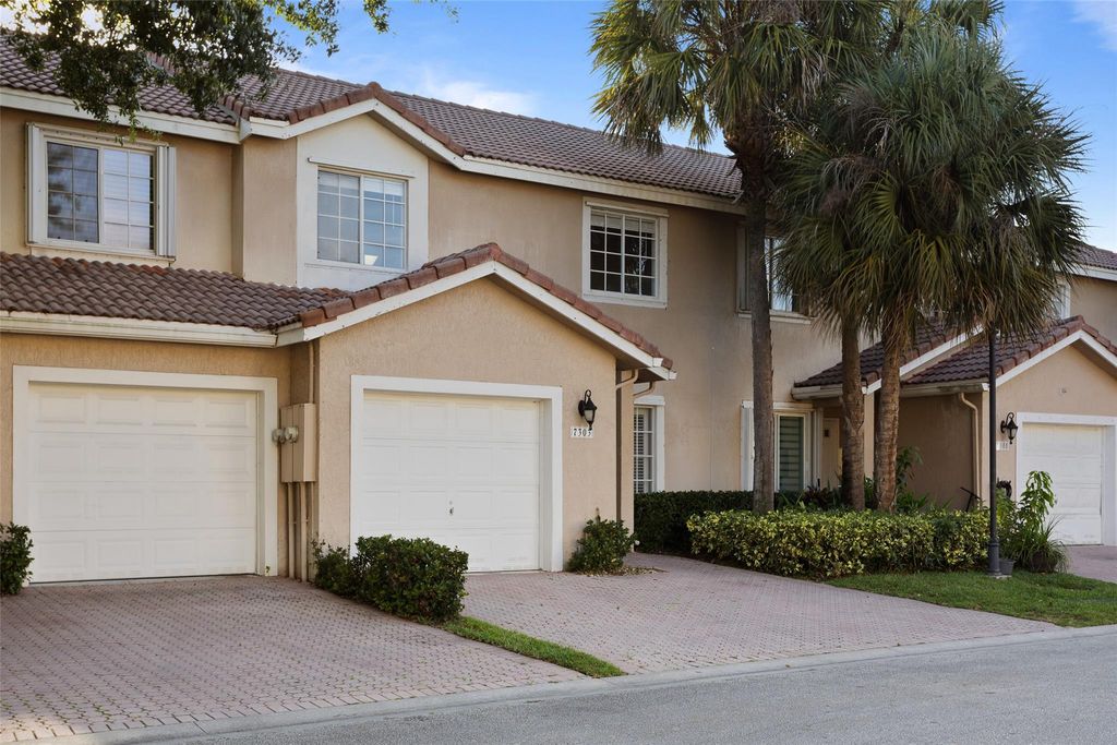 7303 NW 61st Ter 7303, Parkland, FL 33067