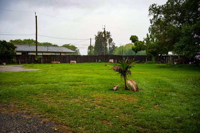 3825 Lakewood Road, Palm Springs, FL 33461