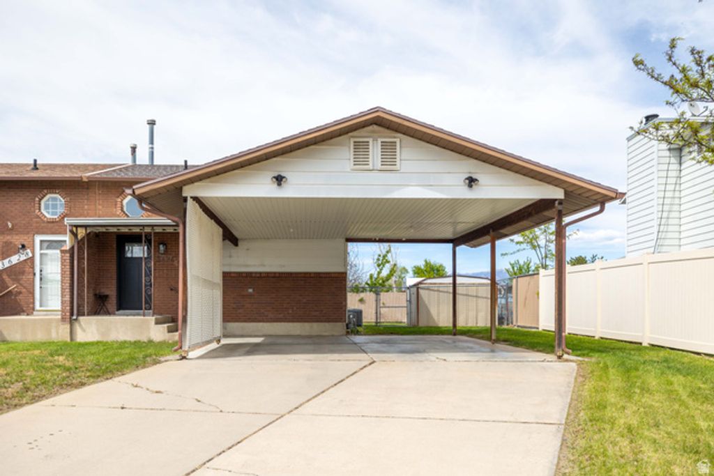 3624 W 4650 S, Roy, UT 84067
