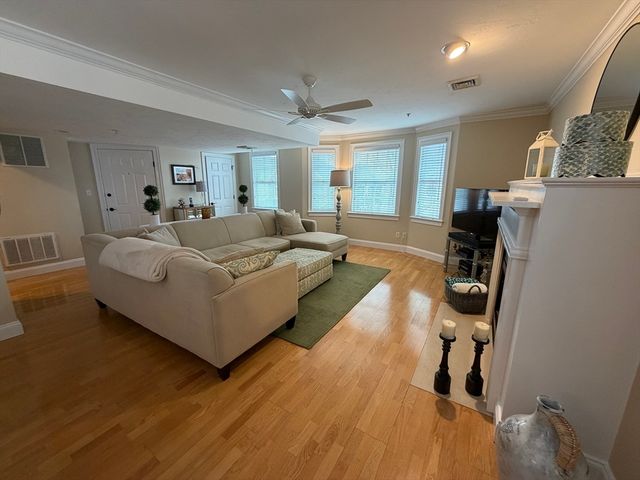 14 Ames Ave C, Canton, MA 02021