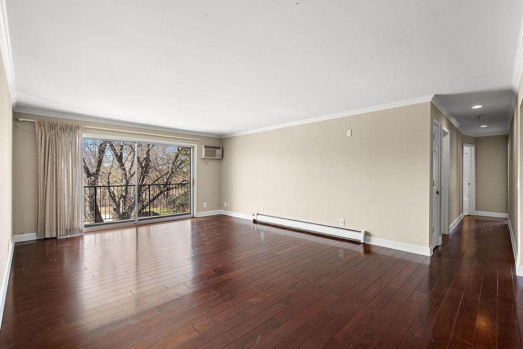 4401 Parklawn Avenue 301W, Edina, MN 55435 — photo 5