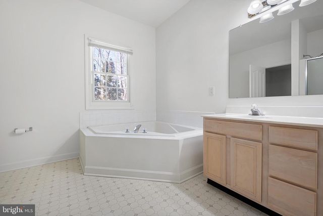 1805 CLOUTIER CT, Wilmington, DE 19803