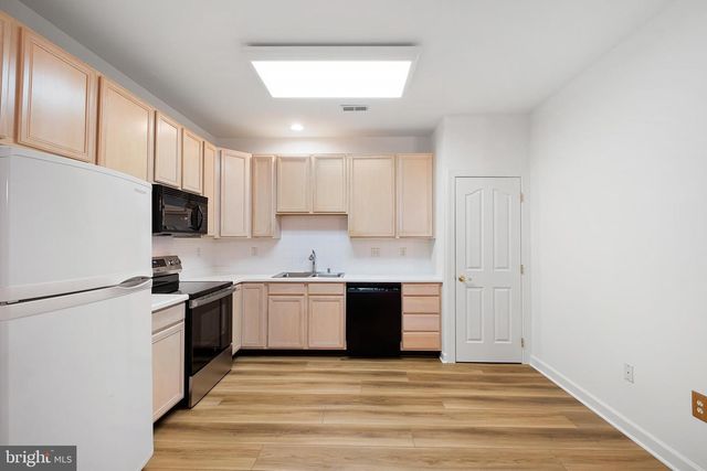 1805 CLOUTIER CT, Wilmington, DE 19803