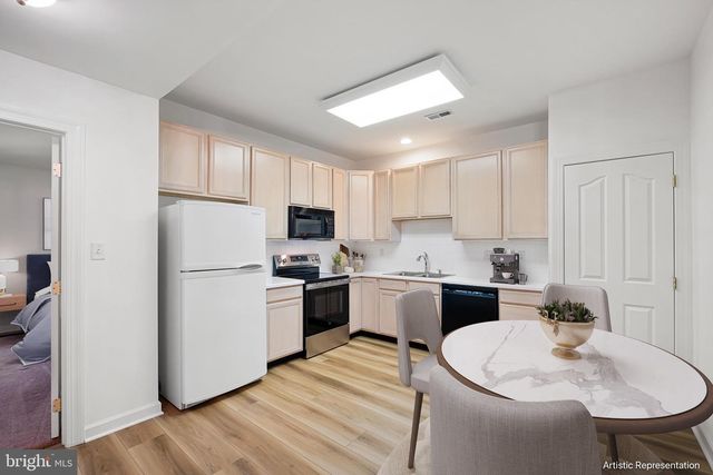 1805 CLOUTIER CT, Wilmington, DE 19803