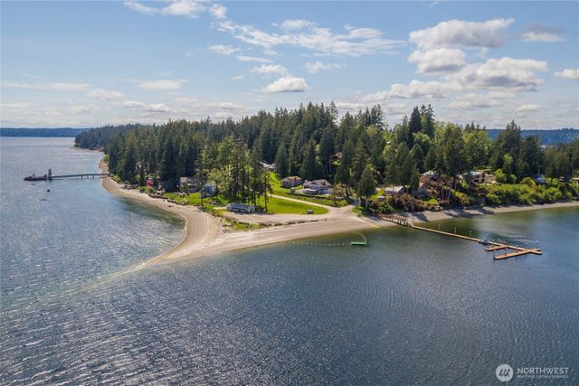 22504 Maple Drive NW, Lakebay, WA 98349