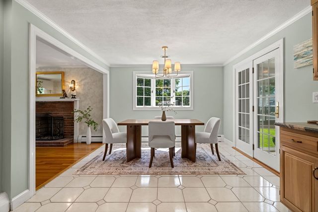 14 Belmont Rd, Burlington, MA 01803