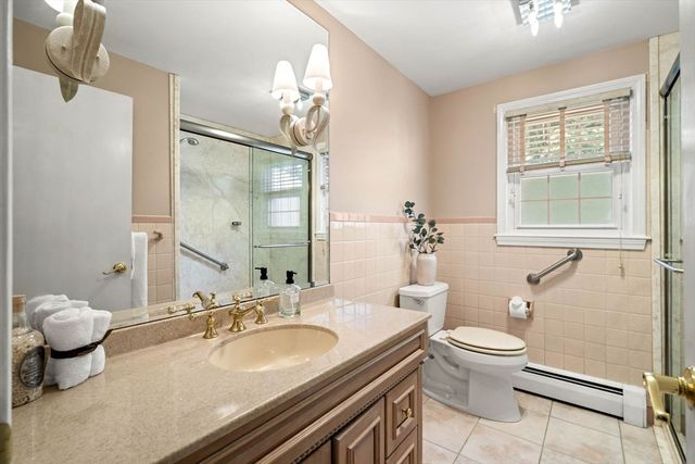 14 Belmont Rd, Burlington, MA 01803
