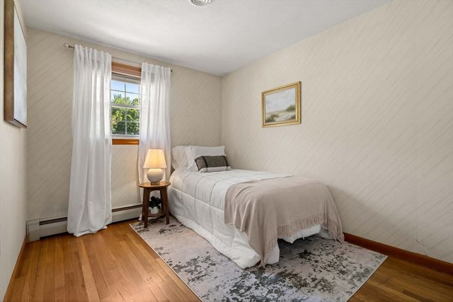 14 Belmont Rd, Burlington, MA 01803