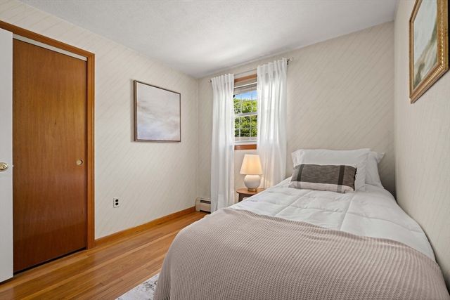 14 Belmont Rd, Burlington, MA 01803