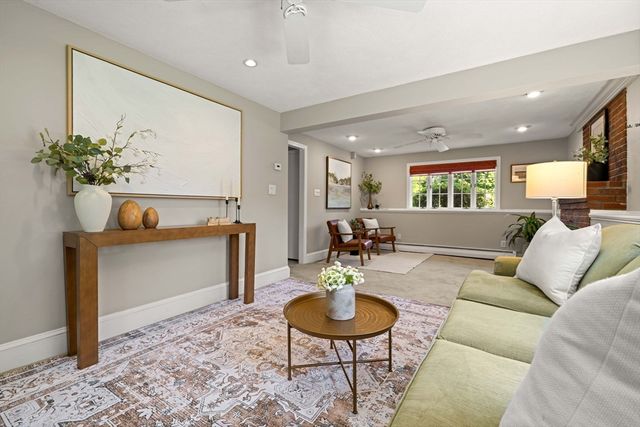 14 Belmont Rd, Burlington, MA 01803