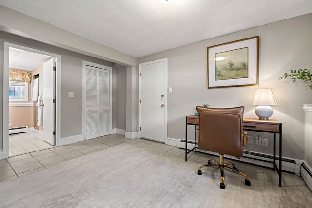 14 Belmont Rd, Burlington, MA 01803