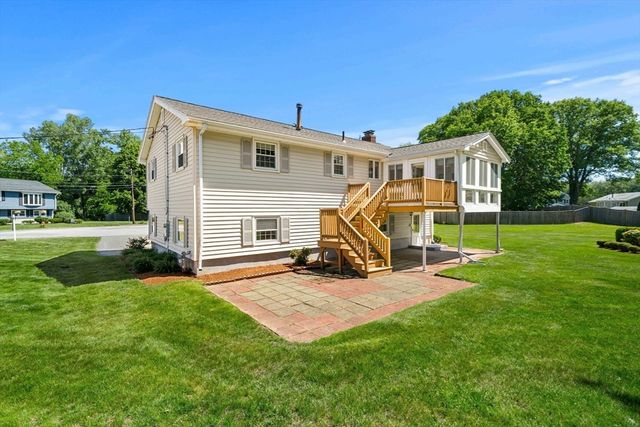14 Belmont Rd, Burlington, MA 01803