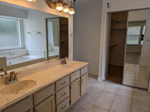 5232 Goodman Drive, The Colony, TX 75056