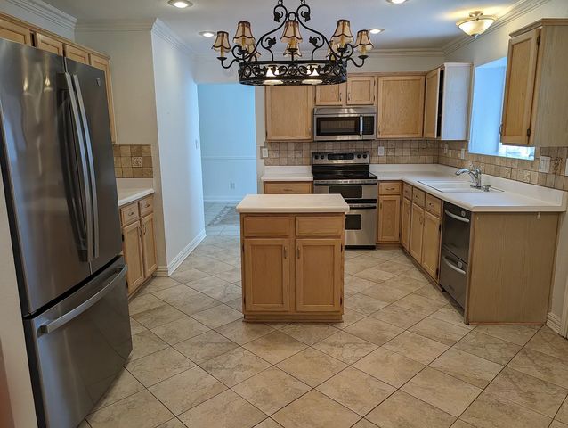5232 Goodman Drive, The Colony, TX 75056