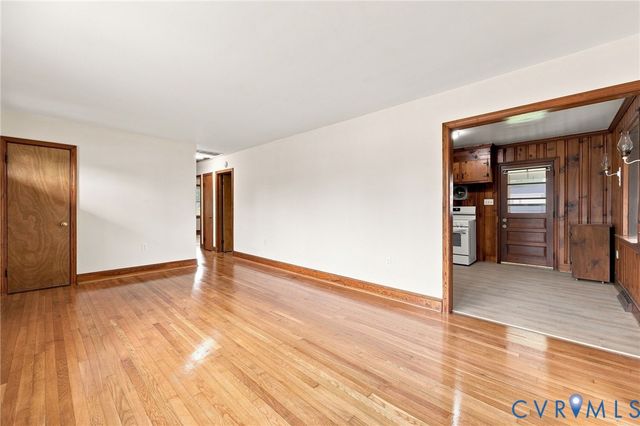 5002 Glendale Ave, Dinwiddie, VA 23803