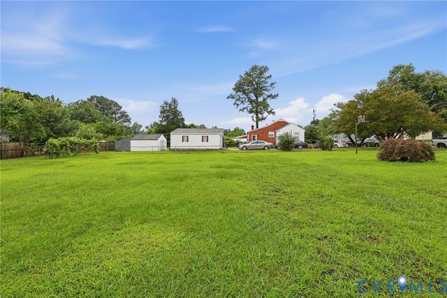 5002 Glendale Ave, Dinwiddie, VA 23803