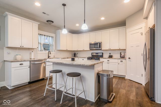 637 E Benjamin Street, Ellettsville, IN 47429