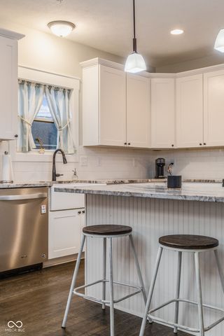 637 E Benjamin Street, Ellettsville, IN 47429