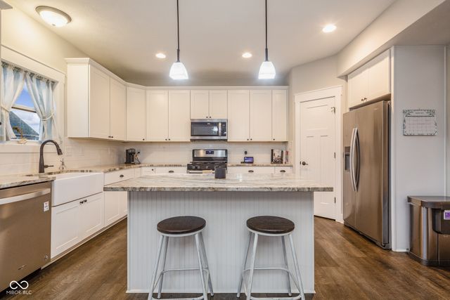 637 E Benjamin Street, Ellettsville, IN 47429