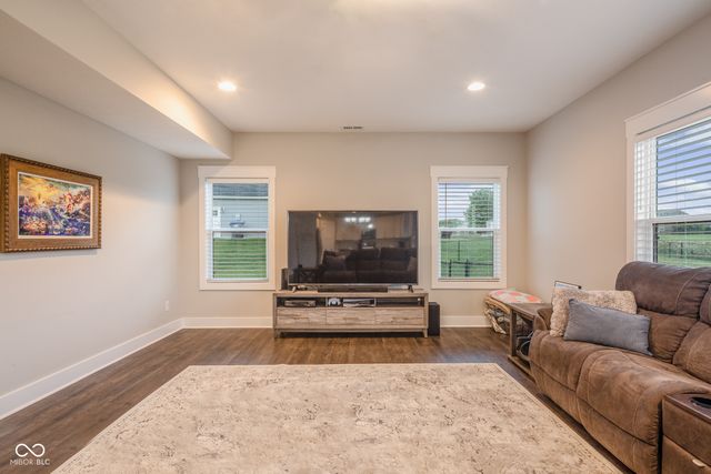 637 E Benjamin Street, Ellettsville, IN 47429