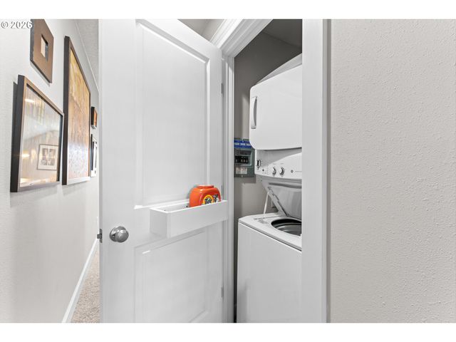 142 Nw CANYON CREEK Dr, Mc Minnville, OR 97128