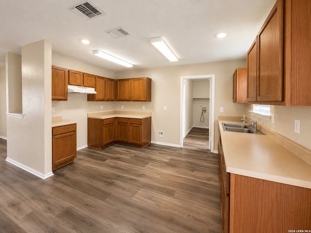 10719 Shaenmeadow, San Antonio, TX 78254