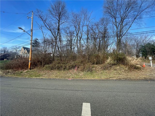 863 Dunster St, Brookline, PA 15226