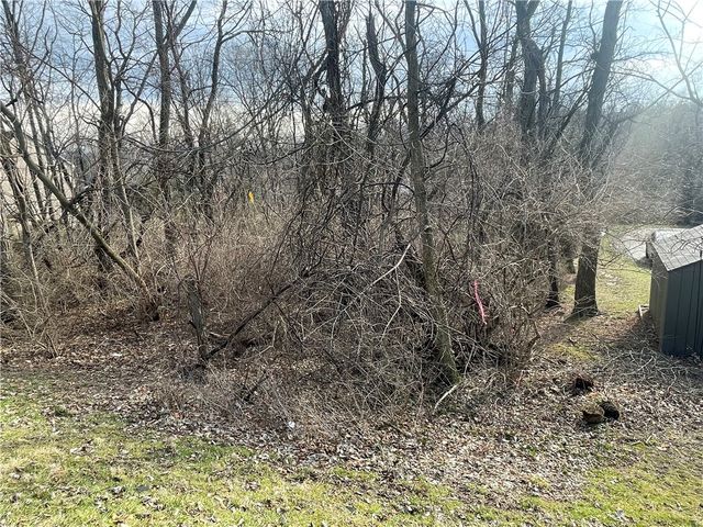 863 Dunster St, Brookline, PA 15226