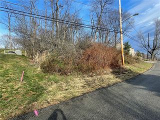 863 Dunster St, Brookline, PA 15226