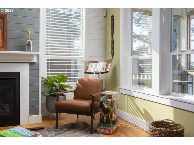 2160 Sw COAST Ave, Lincoln City, OR 97367