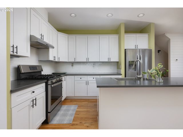 2160 Sw COAST Ave, Lincoln City, OR 97367