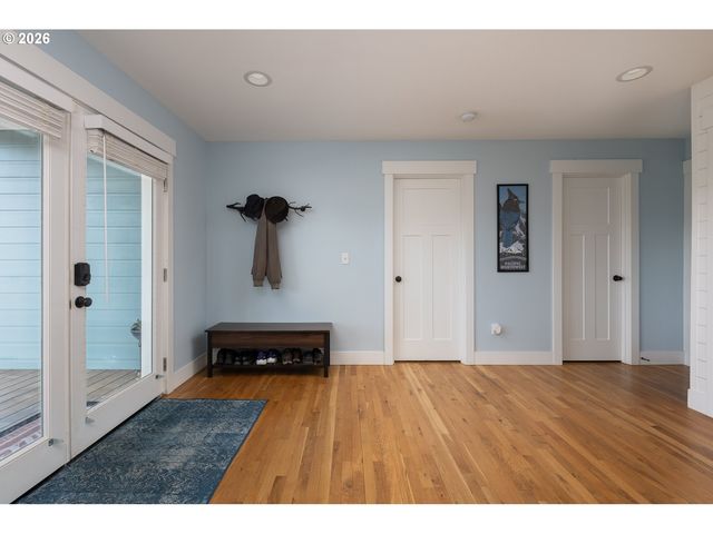 2160 Sw COAST Ave, Lincoln City, OR 97367