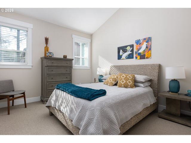 2160 Sw COAST Ave, Lincoln City, OR 97367