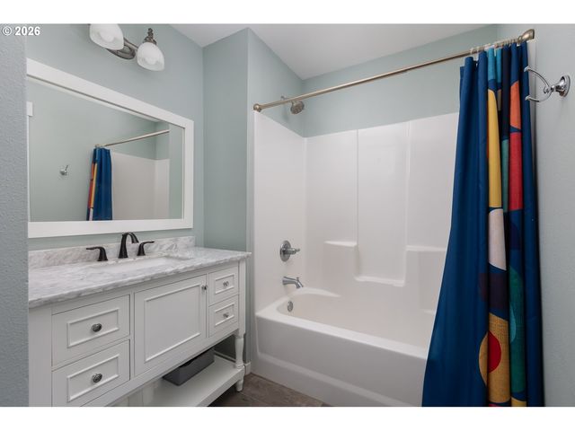 2160 Sw COAST Ave, Lincoln City, OR 97367