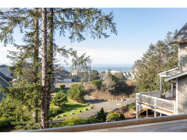 2160 Sw COAST Ave, Lincoln City, OR 97367