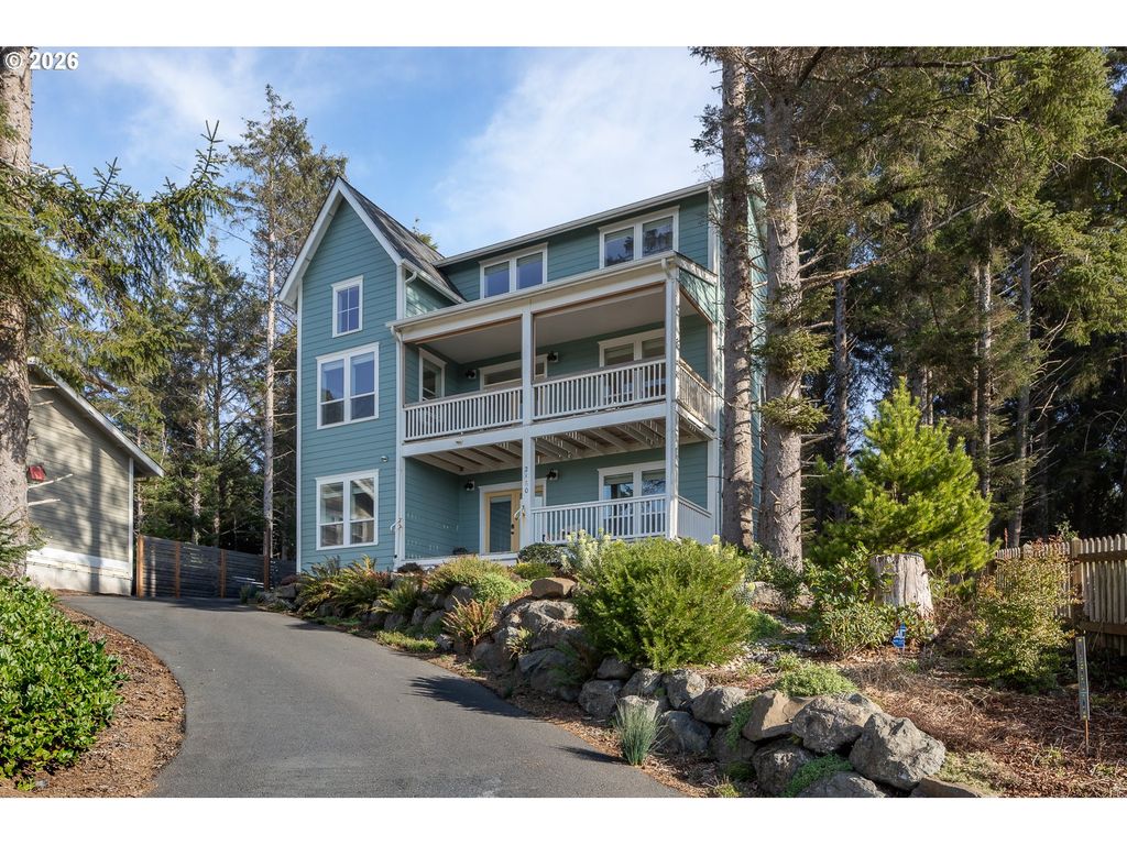2160 Sw COAST Ave, Lincoln City, OR 97367