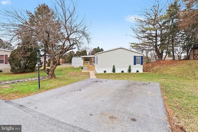 8 KIMBERLY AVE, New Providence, PA 17560