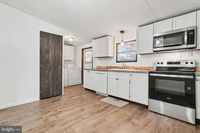 8 KIMBERLY AVE, New Providence, PA 17560