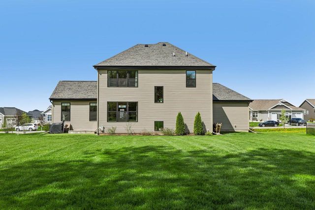 6668 Royal View DRIVE, De Forest, WI 53532