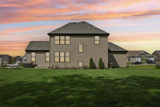6668 Royal View DRIVE, De Forest, WI 53532