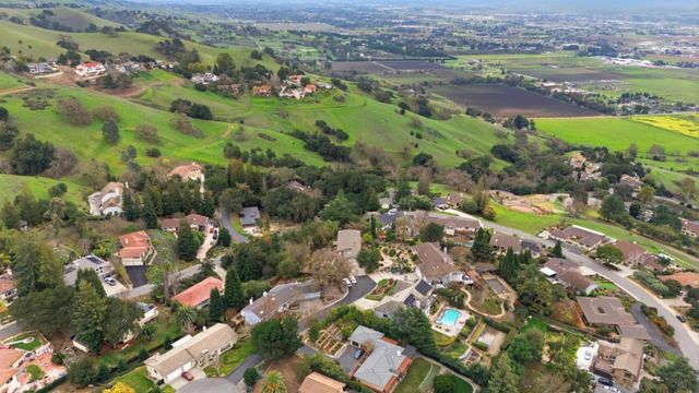 3230 Oak View Lane, Morgan Hill, CA 95037