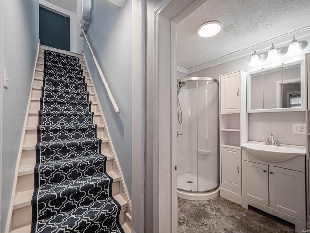 20 W Eichel Avenue, Evansville, IN 47710