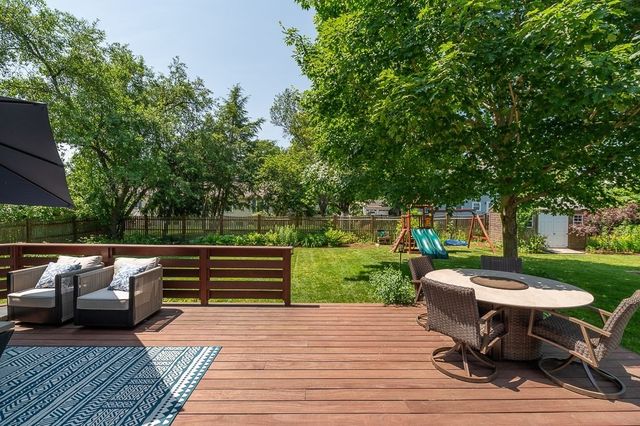 31 Orchard Rd, Hamilton, MA 01982