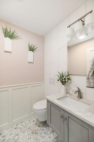 31 Orchard Rd, Hamilton, MA 01982