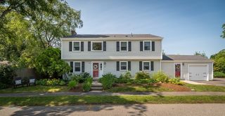 31 Orchard Rd, Hamilton, MA 01982