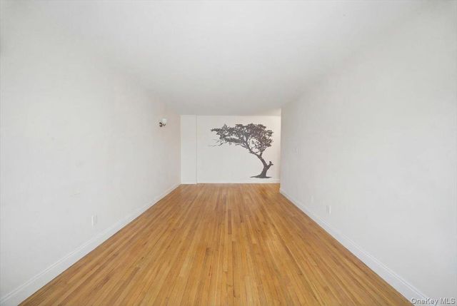 6692 Selfridge Street 4F, Forest Hills, NY 11375