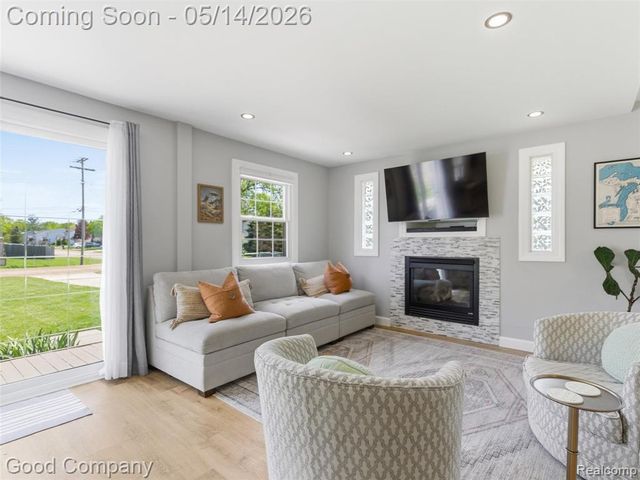 3392 Grant Road, Rochester Hills, MI 48309