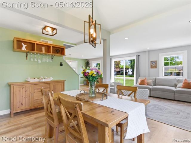 3392 Grant Road, Rochester Hills, MI 48309
