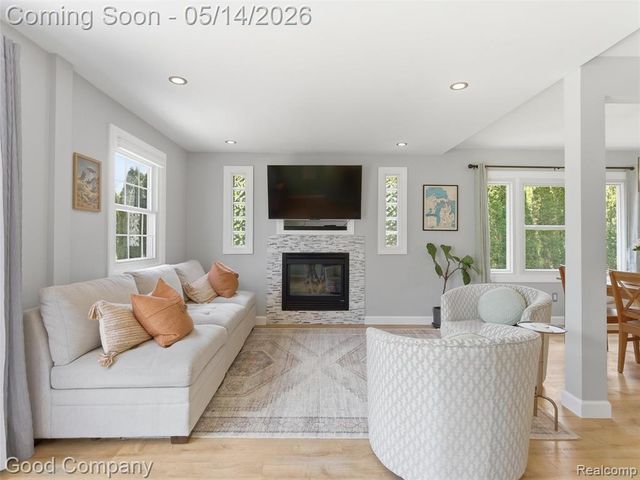3392 Grant Road, Rochester Hills, MI 48309