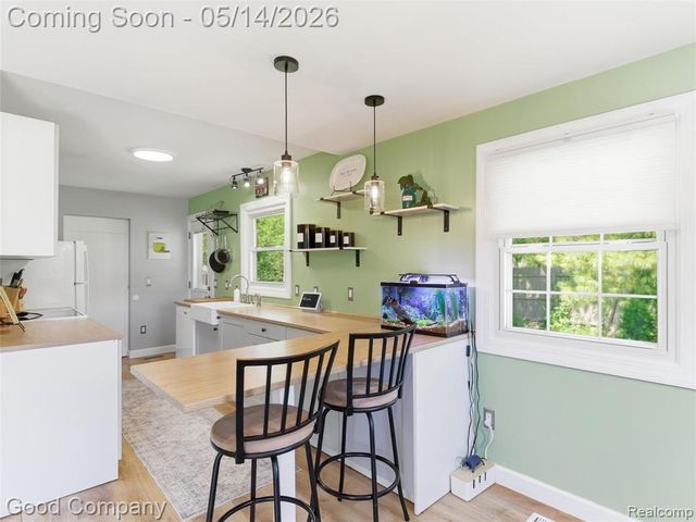 3392 Grant Road, Rochester Hills, MI 48309